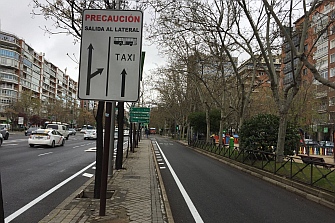 Madrid prohíbe circular a las motos en el carril bus de Castellana por motivos de seguridad