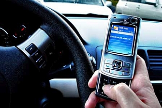 El móvil y las redes sociales son una amenaza para la seguridad vial