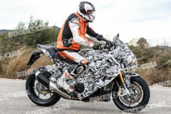 FOTOS ESPÍA: KTM prueba una V4