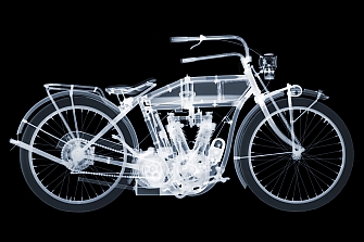 Nick Veasey: radiografía de la moto clásica