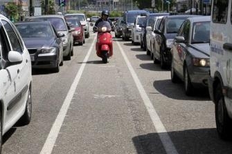 El Alcalde de Vigo promete la eliminación del impuesto de circulación para las motos pequeñas