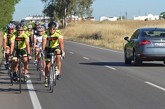 La DGT limitará la velocidad para priorizar a los ciclistas