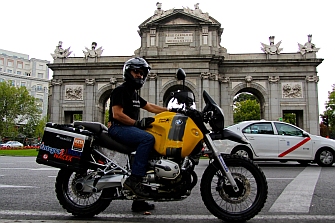 Miquel Silvestre, nueva moto y renovado apoyo en la lucha por la protección de los guardarrailes