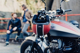 EICMA 2015: Moto Guzzi V9 Bobber