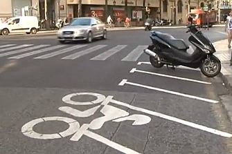 Valencia estrena 31 nuevas plazas de aparcamiento para motos