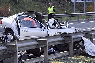 Más de 1.110 personas fallecen en las carreteras en 2015