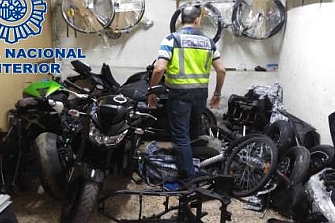 Desarticulan un grupo que robaba motos para venderlas por piezas en el extranjero