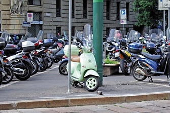 Piden más aparcamientos de motos en Oviedo