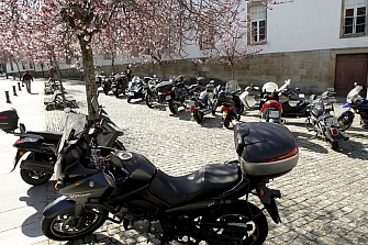 Las motos sobreviven en Lugo a una política de olvido