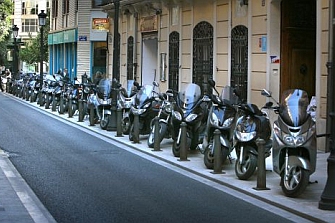 Elche habilitará 5 nuevos parking de motos en septiembre