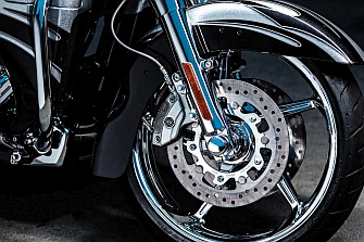 Bloqueo del freno delantero en varios modelos Harley-Davidson