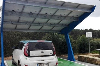 Ibiza cuenta con su primer punto de recarga eléctrico por energía solar