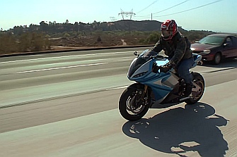 Lightning Motorcycles pone alto el listón de la autonomía eléctrica