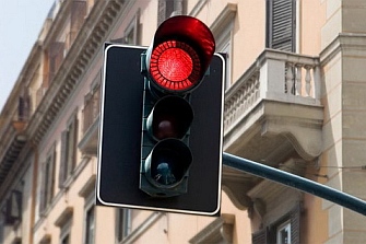 Mejoran la visibilidad de los semáforos de Oviedo