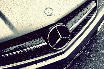 Alerta de riesgo para varios modelos Mercedes Benz