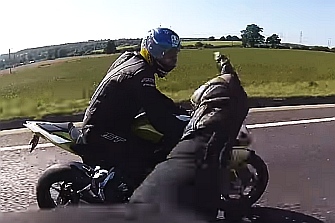 Así funcionan las motos camufladas de la policía en el Reino Unido