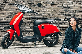 Ducati tantea el mercado con un scooter eléctrico chino