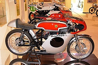 Bonhams subastará 300 motocicletas de una colección privada