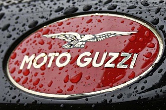 Moto Guzzi llama a revisión a las V85TT por una fuga de aceite