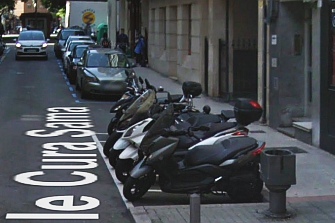 Las motos deberán pagar en Gijón por aparcar en zona ORA
