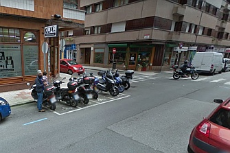 La oposición de Gijón critica que las motos tengan que pagar en Zona ORA