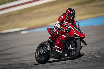 Ducati desvela oficialmente la Superleggera