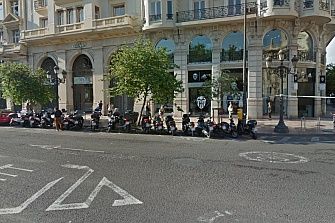 Valencia suprime 200 plazas de aparcamiento para motos