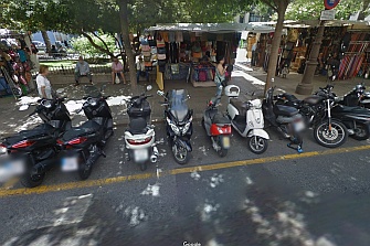 El motosharing invade los aparcamientos de motos en Sevilla