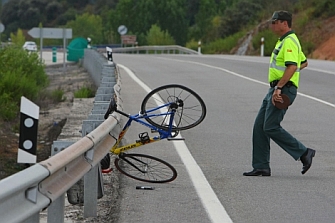 Condenado a pagar una multa por atropellar mortalmente a dos ciclistas