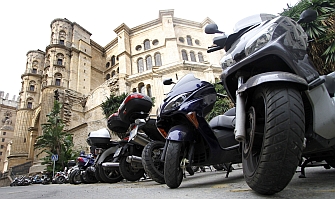 Málaga incrementa las plazas de aparcamiento para motos