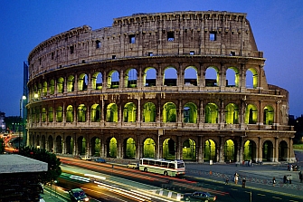 Roma excluye a las motos de su centro histórico