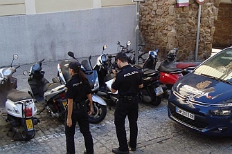 Robaban motos para darse paseos por Cádiz
