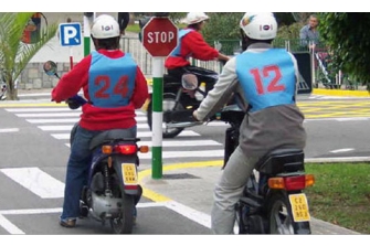 La asociación de víctimas de accidentes (DIA) pide cambios en el permiso de ciclomotor