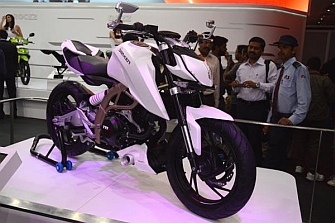 ¿Prepara BMW una 300 cc para la India?