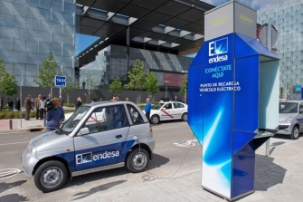 El Gobierno destinará 10 millones de euros a ayudas para el coche eléctrico