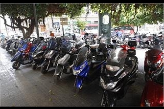El Ayuntamiento de Málaga habilita 400 nuevas plazas para motos