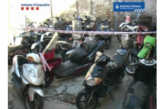 Los vecinos de Sarrià denuncian una oleada de robos de motocicletas