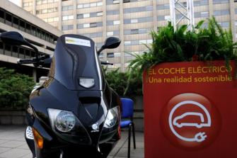 IDAE y AEDIVE promocionarán infraestructuras de recarga de vehículos eléctricos