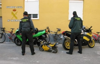 La policía desmantela una banda de ladrones de motos en Barcelona