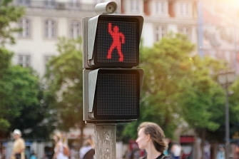 Semáforos bailarines por la seguridad vial